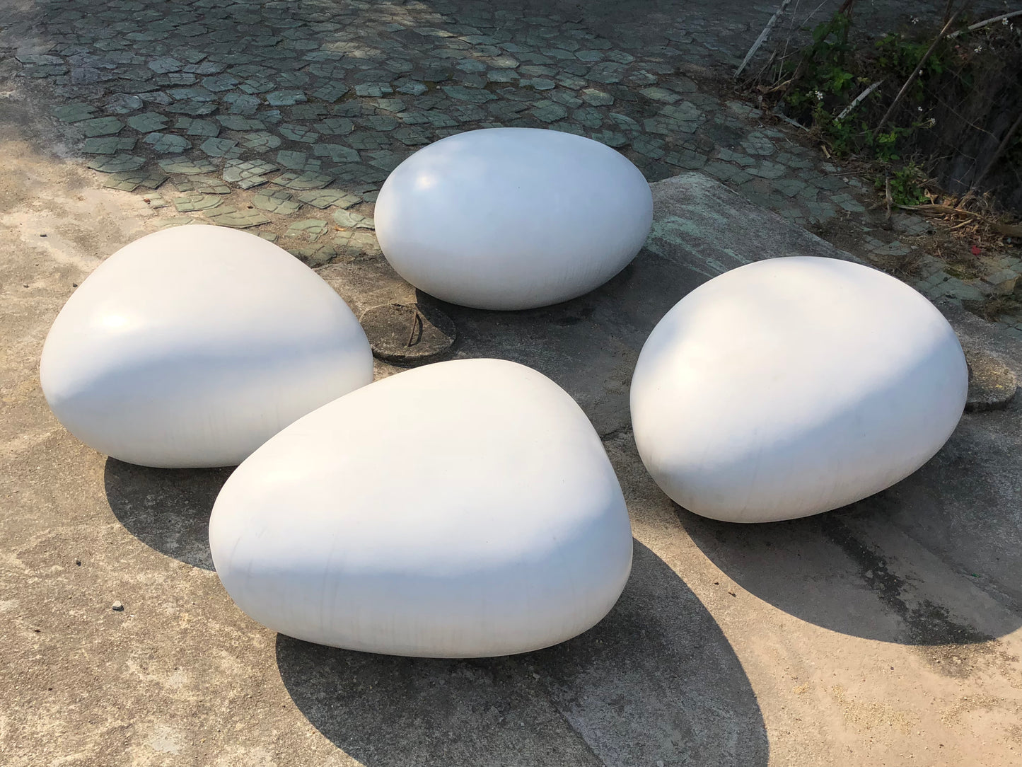 「白色」藝術石頭